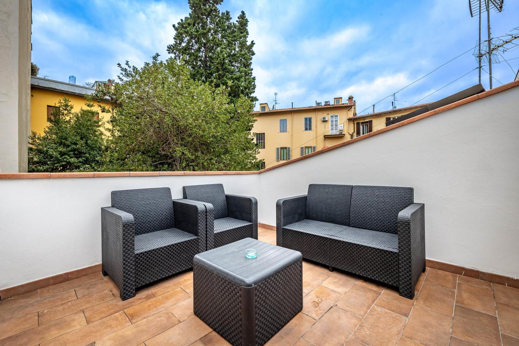 Yid Donatello Con Terrazzo Apartment Florence Luaran gambar