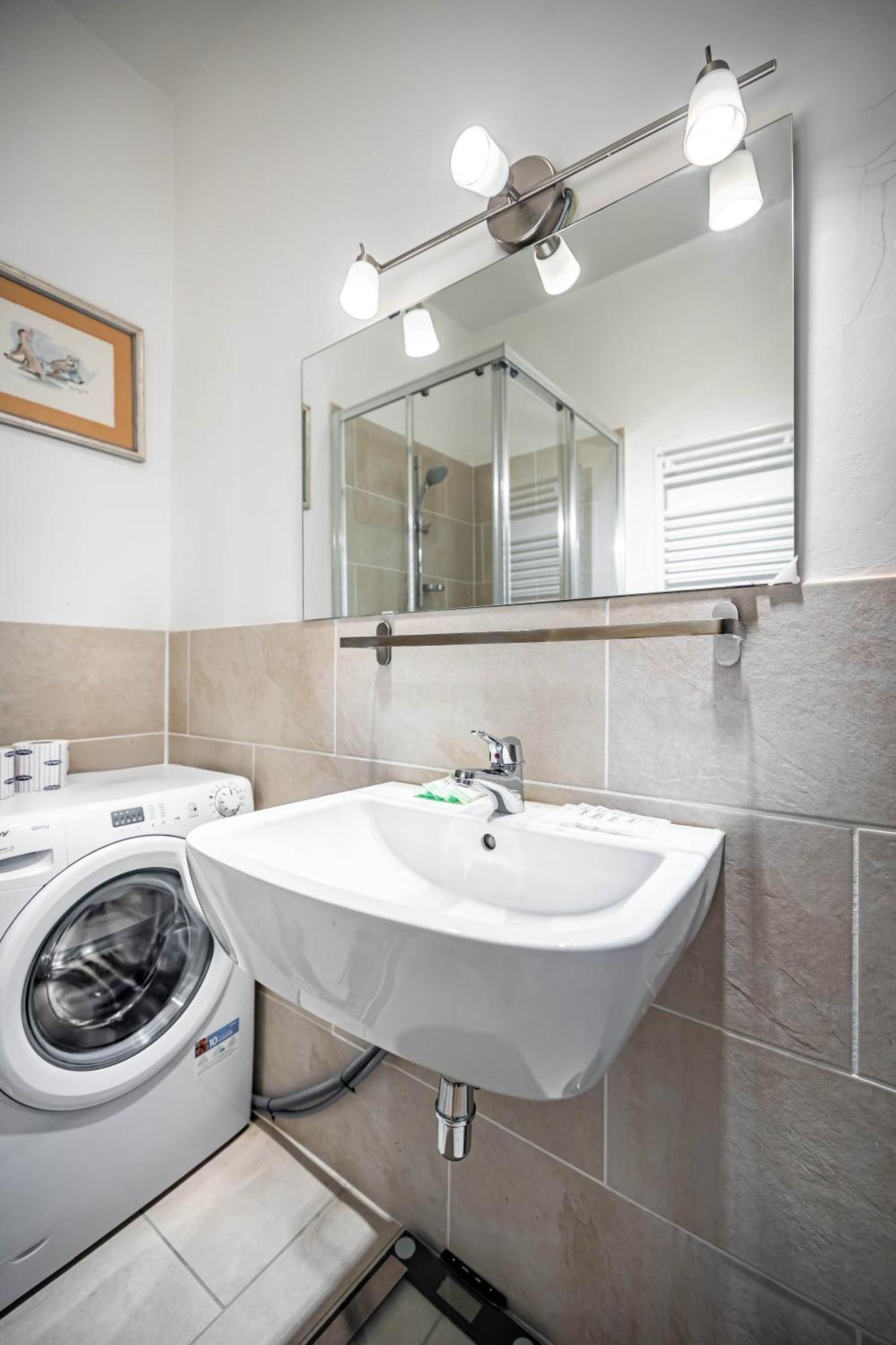 Yid Donatello Con Terrazzo Apartment Florence Luaran gambar